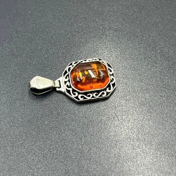 Vintage Solid Sterling Silver Natural Baltic Amber Intricate Scrollwork Pendant - Picture 2 of 9